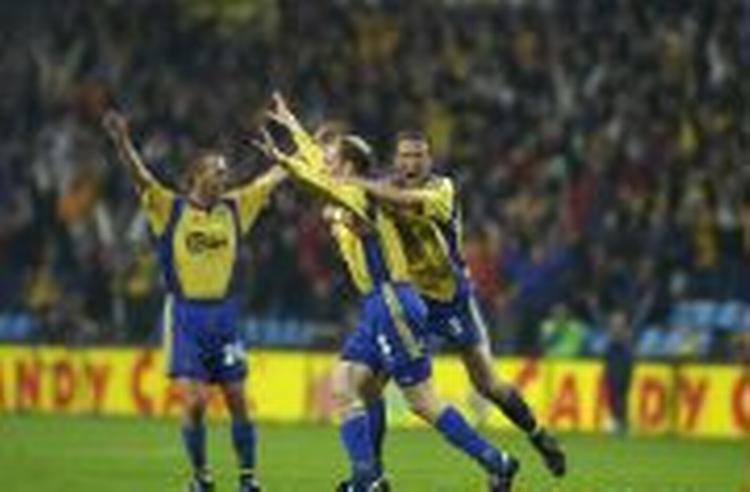 Årets største jubelsuk er brudt ud på Brøndby Stadion. Kim Daugaard har bragt Brøndby på mesterskabskurs. - Foto: Kim Agersten 