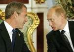 George W. Bush og Vladimir Putin i Moskva. Foto: AP 