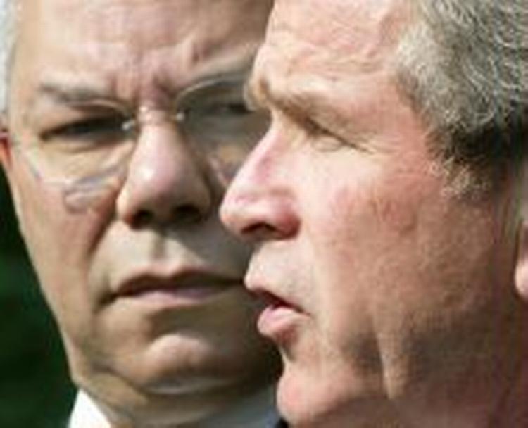 Bush og Powell talte i Rose Garden foran det Hvide Hus onsdag. - Foto: AP 