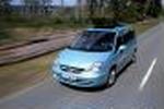 Citroën C8 er 27 centimeter længere end sin forgænger, Evasion, og har op til otte siddepladser. I Danmark vil den mest udbredte version dog være en varevogn på gule plader. 