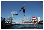 Mange københavnere hoppede en tur i havnen - hver på deres måde - da byen fik sit eget badested. - Foto: Peter Hove Olesen 