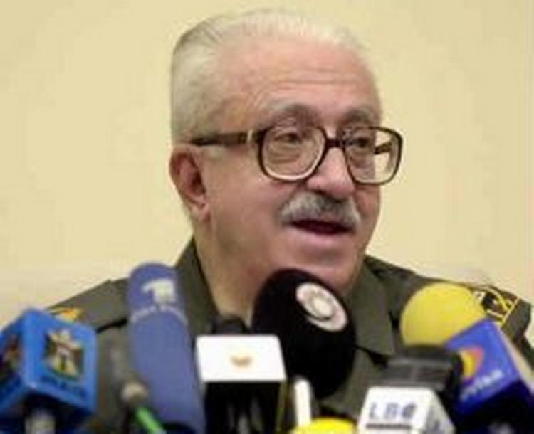 Iraks vicepremierminister Tariq Aziz sagde tirsdag morgen i Bagdad, at »undskyldningen for at indlede en aggression totalt er blokeret«. 