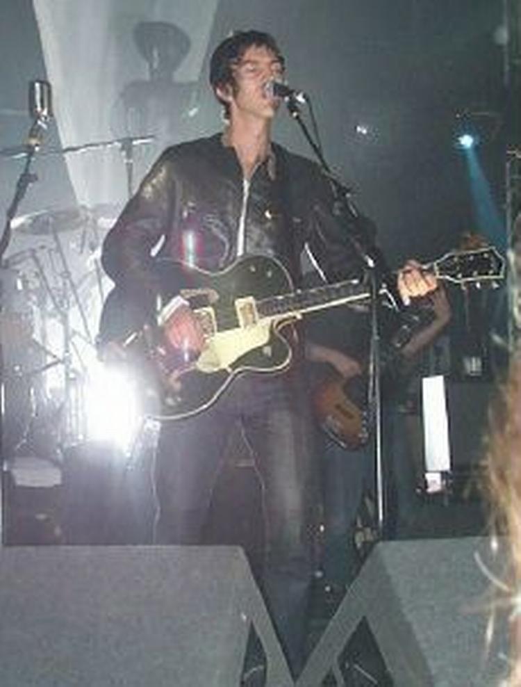 Nu gælder det familien, naturen og måske ligefrem Gud for Richard Ashcroft, der med stort held arbejder raffineret videre med den gyldne popsang om livets store spørgsmål. - PR-foto 