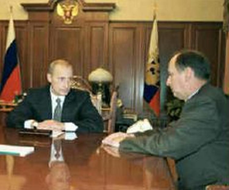 Den russiske præsident Vladimir Putin truede med at blive væk fra topmødet med EU, lød truslen. - Foto: AP 