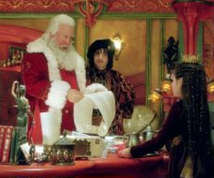 Julemanden er nok den, der griner mest af 'Tror du stadig på Julemanden?', men den godmodige Tim Allen redder så nogenlunde julehyggen. - Foto: Joseph Lederer 