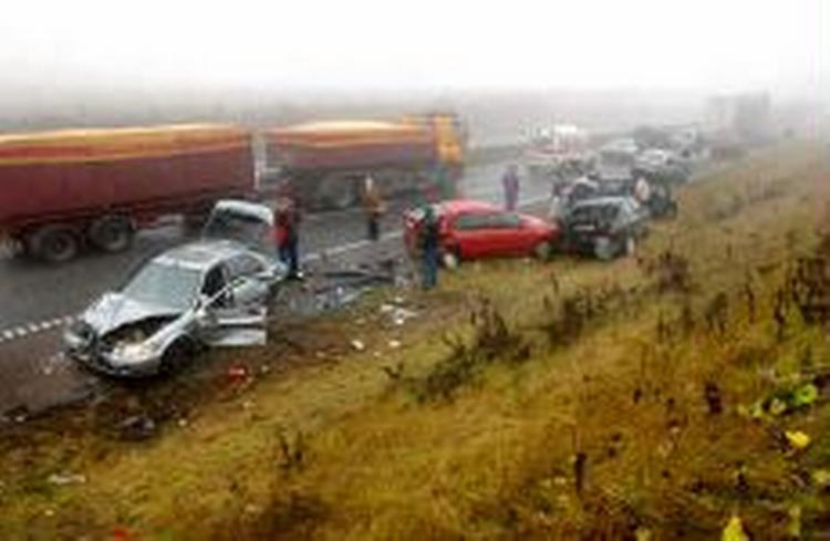 Den tætte tåge var ikke den eneste årsag til de mange sammenstød på motorvejene ved Vejle. - Foto: Rasmus Baaner 