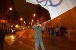 En af de få demonstranter i Prag. - Foto: AP 