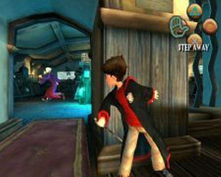 Ligesom en rigtig superagent kan Harry nu kigge om hjørner og endda kaste trylleformularer, mens han gemmer sig langs væggen. For ofte er snuhed bedre end besværgelser, som her i PlayStation 2-udgaven, hvor Harry skal snige sig. 