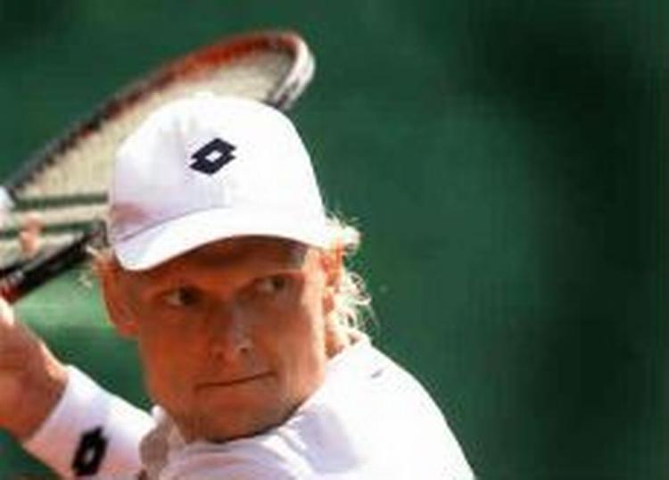 Kommer Kenneth Carlsen helskindet gennem de første to runder venter sandsynligvis den topseedede Lleyton Hewitt. - Foto: Kim Agersten 