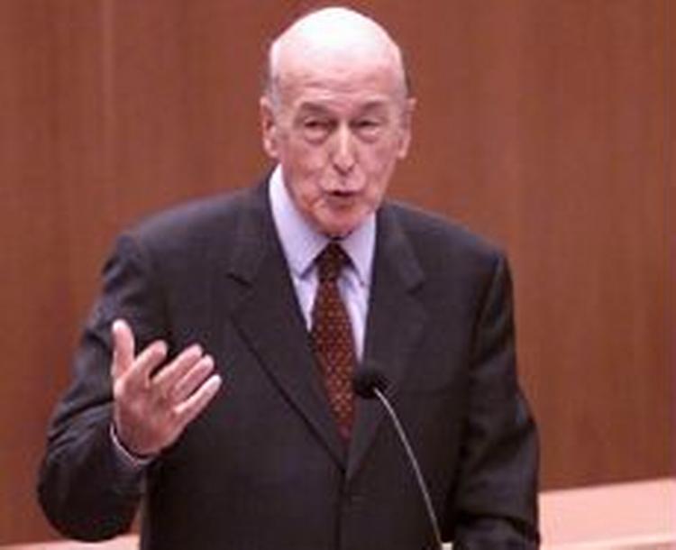 Giscard d'Estaing siger til det tyske tidsskrift Die Zeit, at Gud ikke skal nævnes i EU-traktaten. - Foto: AP 