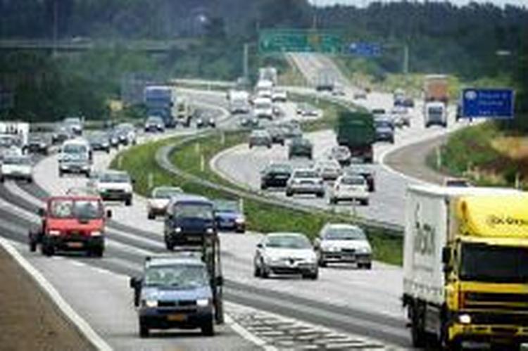 Motorvejstrafik ved Køge. - Arkivfoto: Jens Dresling 