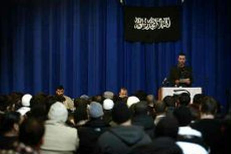 Københavns Kommune bør ignorere loven og smække døren i over for Hizb-ut-Tahrir. Her et billede fra lørdagens møde på Nørrebro. - Foto: Peter Hove Olesen 