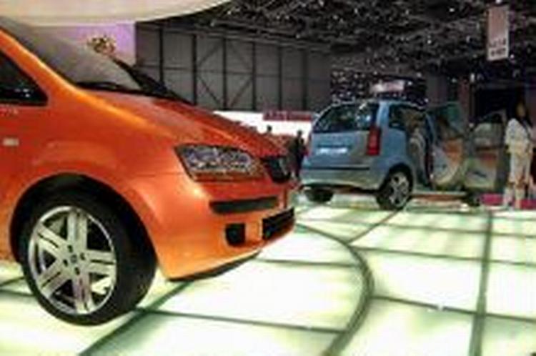 Fiat Idea er vokset 18 centimeter i højden i forhold til Punto, som den er baseret på. Den skulle gerne kunne fås til et godt stykke under 200.000 kroner og bliver dermed en konkurrent til f.eks. Mitsubishi Space Star og Toyota Yaris Ve 
