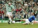 John Hartson (tv) sikrede hjemmeholdet sejren over rivalerne fra Glasgow. - Foto: AP 