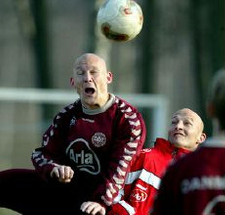 Thomas Gravesen har fået besked på at slappe af med de hårde tacklinger til træning. - Foto: Thomas Wilmann 