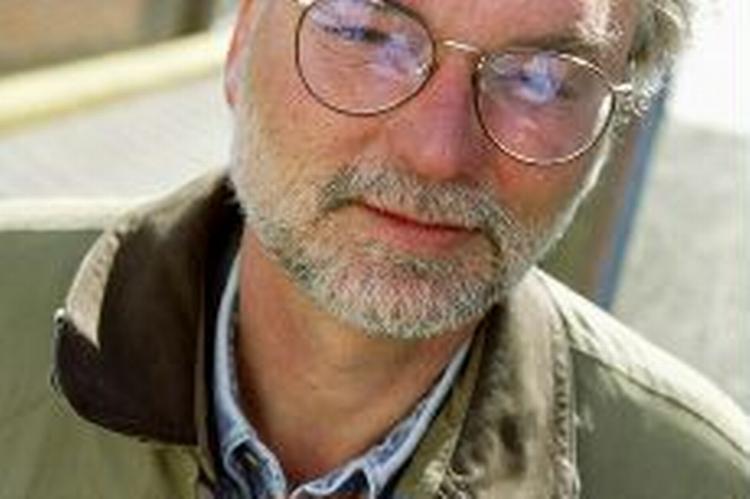 Forlaget Bonnier håber, at der vil blive solgt flere bøger af for eksempel Leif Davidsen, hvis priserne på bøger slippes fri. - Foto: Jan Grarup 