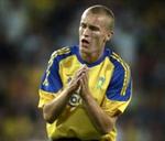 Thomas Kahlenberg, her i Brøndbys arbejdstøj, lyste op mod Bosnien. - Foto: Finn Frandsen 