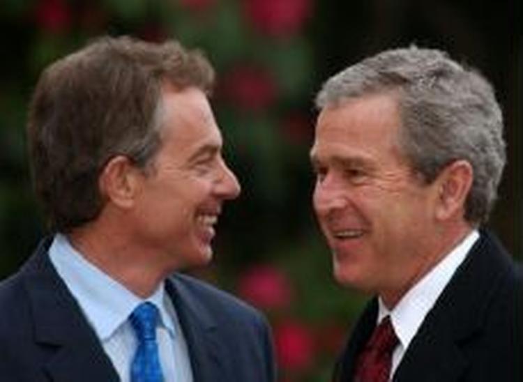 Det er tredje gang i løbet af en måned, at Bush og Blair mødes. - Foto: AP 