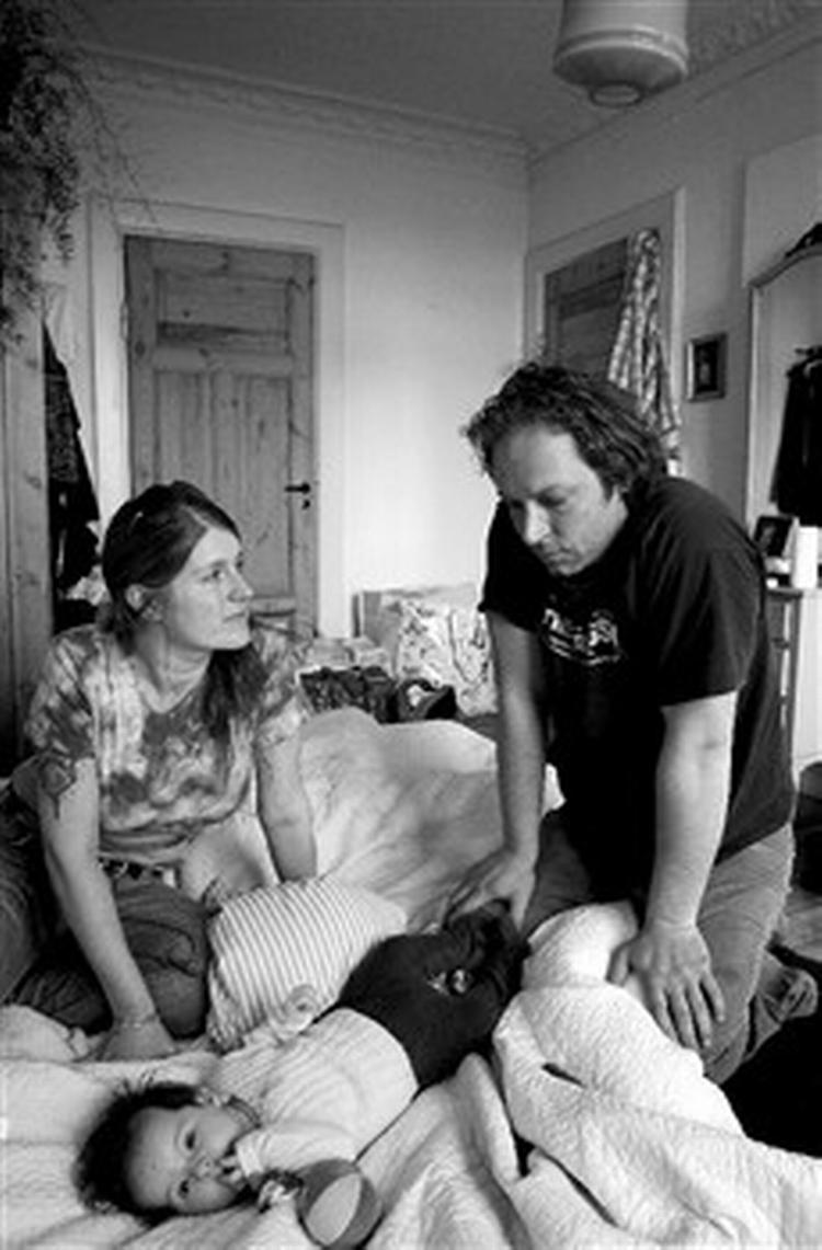 Filminstruktør Lotte Svendsen forelskede sig i David Nikolic for to år siden. Nu må hun rejse med ham ud af landet. - Foto: Finn Frandsen 