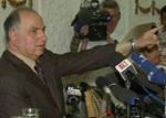 Ahmed Chalabi sagde fredag, at han ikke er kandidat til et lede en overgangsregering. - Foto: AP 