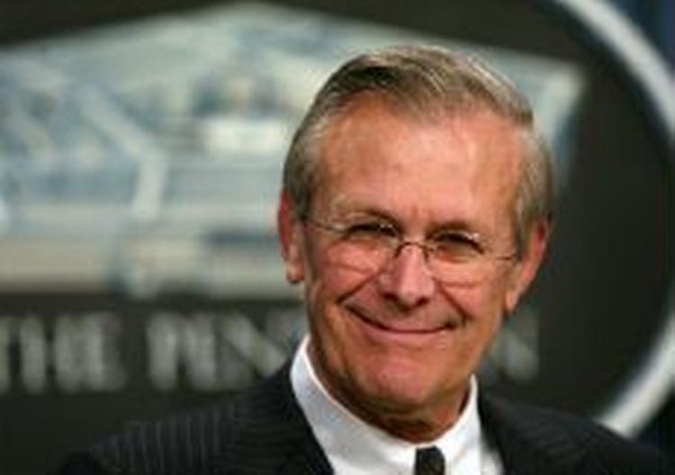 Før terrorangrebet 11. september 2001 var der tale om, at Rumsfeld stod over for en fyring. På grund af sine moderniseringsplaner var ministerens forhold til generalerne ikke særlig godt. - Foto: AP 
