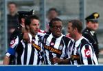 Del Piero, Davids og Pessotto i jubel efter sejrsmålet mod Brescia. - Foto: AP 