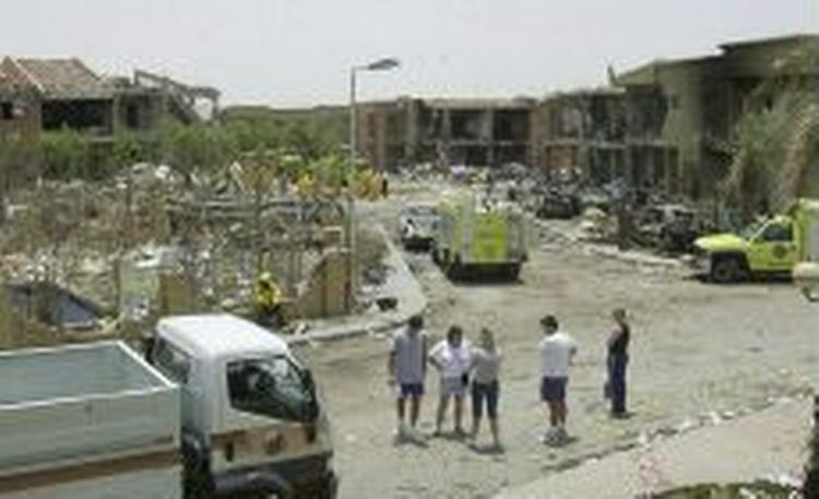 Det udbombede boligkompleks i Riyad. - Foto: AP 