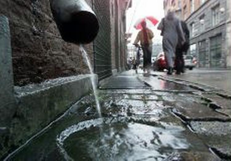 Sent lørdag eftermiddag ventes regn - måske med torden. - Foto: Finn Frandsen 