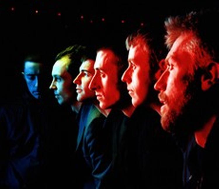 Cinematic Orchestra. Akustisk jazzvarme udsat for elektronik. -PR-foto. 