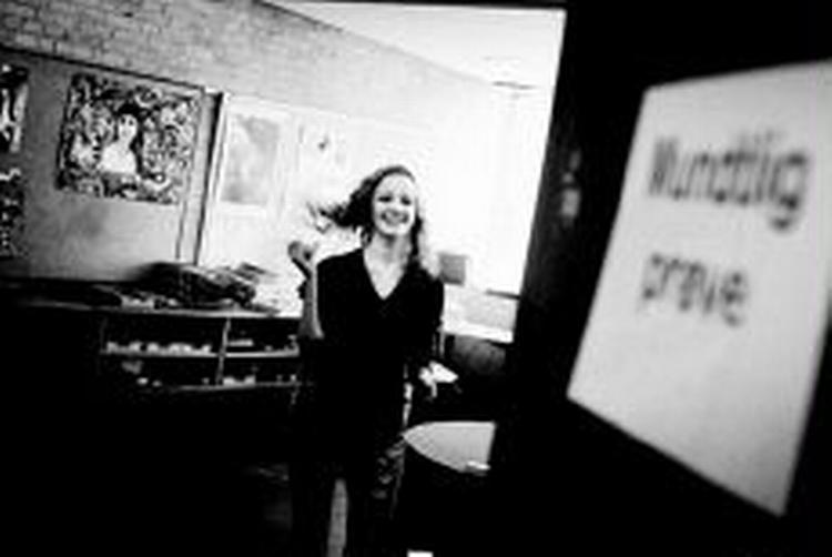 En halv milion danskere går til eksamen i disse dage, også Maria Sørensen, der fik 9 i mundtlig engelsk i niende klasse. - Foto: Jan Grarup 