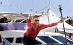 Van Damme skal være med i den franske udgave af Big Brother. Her ses han i højt humør til Cannes Filmfestivalen i 2001.- Arkivfoto: Thomas Willmann. 