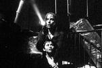 Tandfeen kommer! Og det er lige så skræmmende , som det lyder, i kedelige 'Darkness Falls'. - Foto: SF Film. 