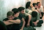 Unge anholdte iranere i Evin-fængslet. - Foto: AP 