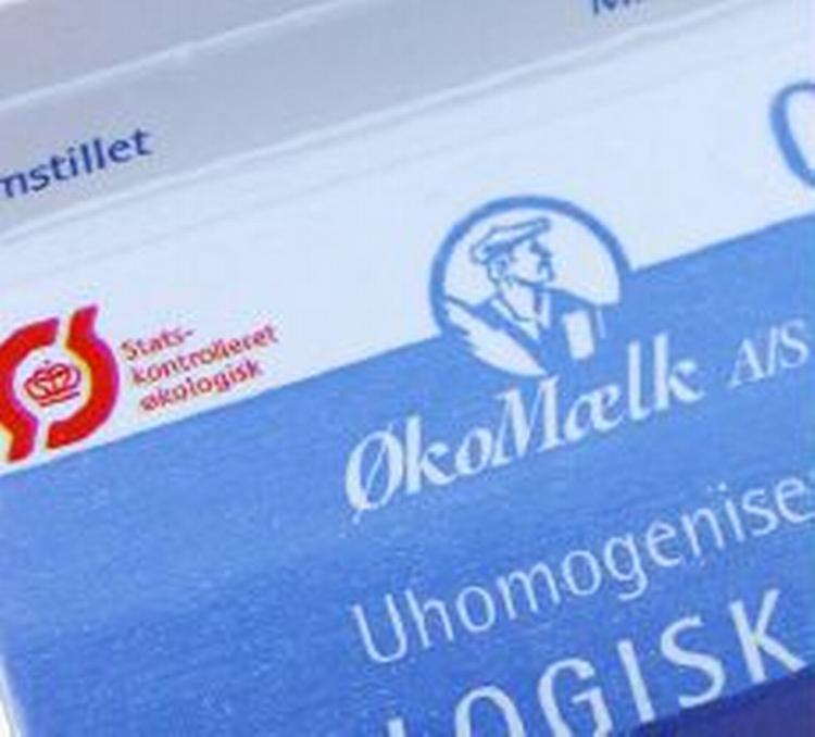 Mælk er godt for børn og unge, for den giver dem stærkere knogler. Og mælk forsinker knogletabet hos kvinder efter overgangsalderen. Mælk er i det hele taget godt. - Foto: Thomas Borberg 