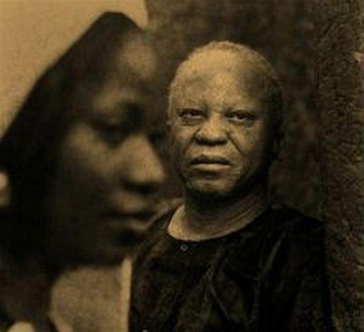 En af musikerne på Ballroomscenen i år er den 53-årige Salif Keita.   Foto fra coveret til cd en  Moffou 