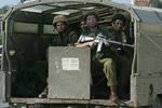 Israelske soldater forlod i går Betlehem. - Foto: AP 
