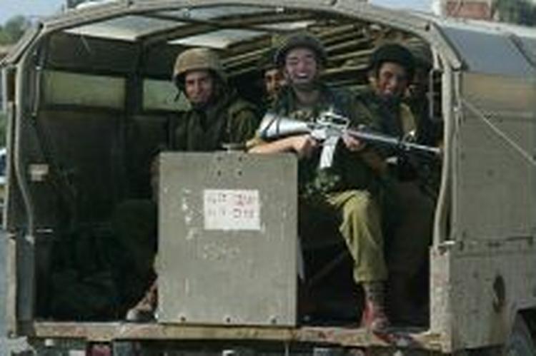 Israelske soldater forlod i går Betlehem. - Foto: AP 
