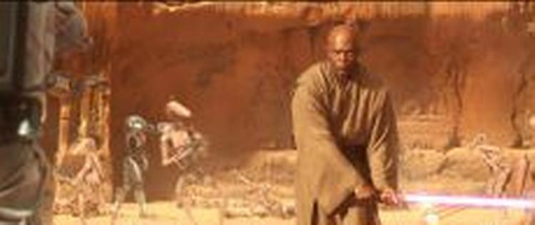 Samuel L. Jackson satser på at miste livet i en lyssværdsduel i den tredje Star Wars film. - Foto fra Episode II 