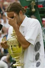Roger Federer kunne ikke holde tårerne tilbage efter sejren. - Foto:AP 