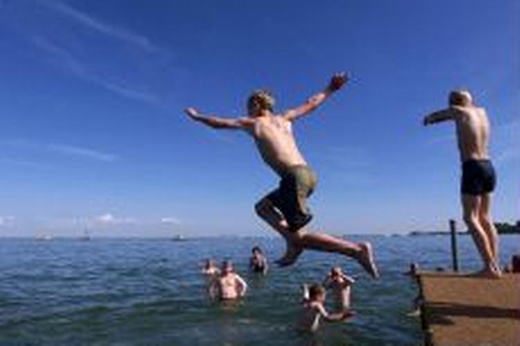 Nu skulle det være sikkert og vist: Det bliver også sommer og strandvejr i år. Skeptikerne vil dog nok se det, før de tror på det. - Foto: Jens Dresling 