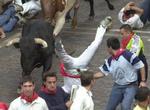 Voldsomt ser det ud, men den unge brite David Biggins slap med overfladiske skrammer. - Foto: AP 