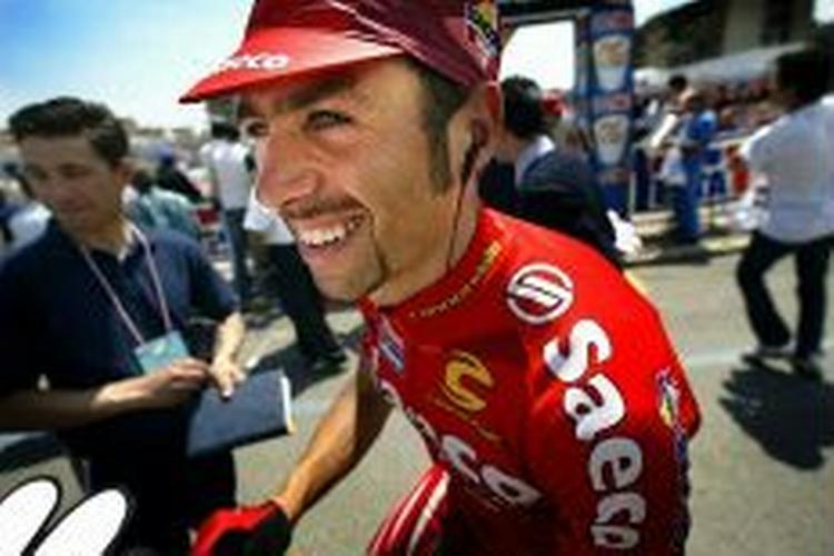 Gilberto Simoni har det hårdt i touren. - Arkivfoto: Claus Bonnerup 