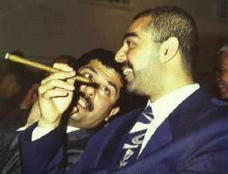 Uday (th.) og Qusay (tv.) var berygtede for deres grusomhed. - Foto: AP 