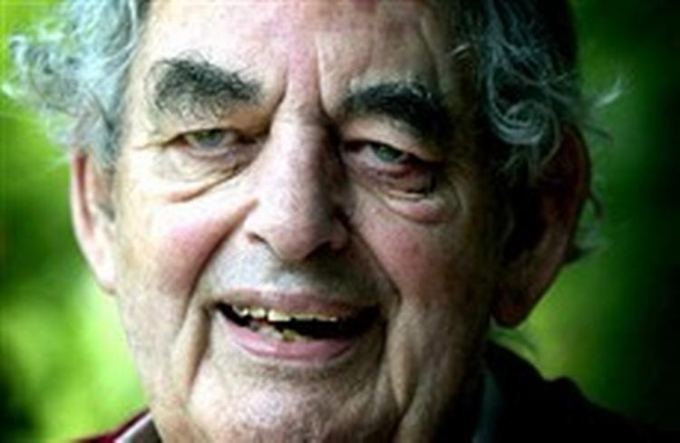 Mogens Glistrup håber, at Pia Kjærsgaard vil ringe og tilbyde en plads i Dansk Folkeparti. - Foto: Jens Dresling 