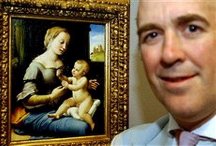 Skattekrig. Direktøren for National Gallery, Charles Saumarez Smith, foran det omstridte maleri af Rafael, der måske, måske ikke, ender i USA.   Foto: AP 