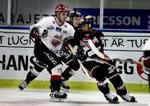 Malmö Redhawks vil gerne spille i Parken med sine tre danske spillere Frans Nielsen (sort dragt), Kim Staal og Lasse Degn. - Foto: Thomas Wilmann 