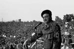 Bob Hope underholdt generation efter generation af amerikanske soldater. - Arkivfoto: AP 