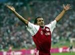 Hasan Salihamidzic jubler efter sin flotte hovedstødsscoring til 2-0. - Foto: AP 