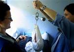 Sundhedsplejerske Gitte Malene Bach Gran på job. Inden udgangen af august i år skal hendes kommunale arbejdsgiver have forhandlet årets personlige tillæg efter ny løn-systemet færdig med hendes faglige organisation. 