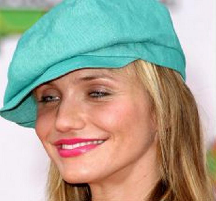 Diaz siger, at billederne er taget under et privat modeshow, og at det aldrig har været meningen, at billederne skulle publiceres. - Foto: AP 